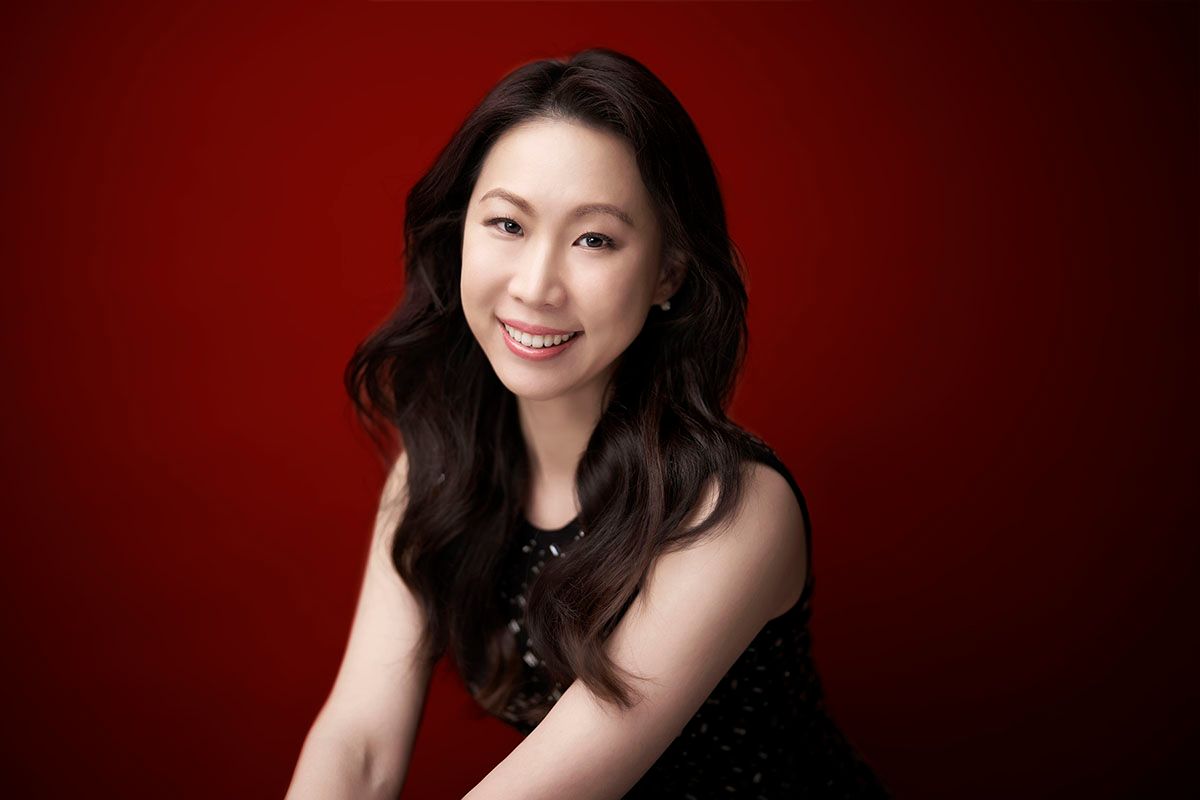 優雅、堅持且試圖「解碼」夢境的策展型鋼琴家程伊萱