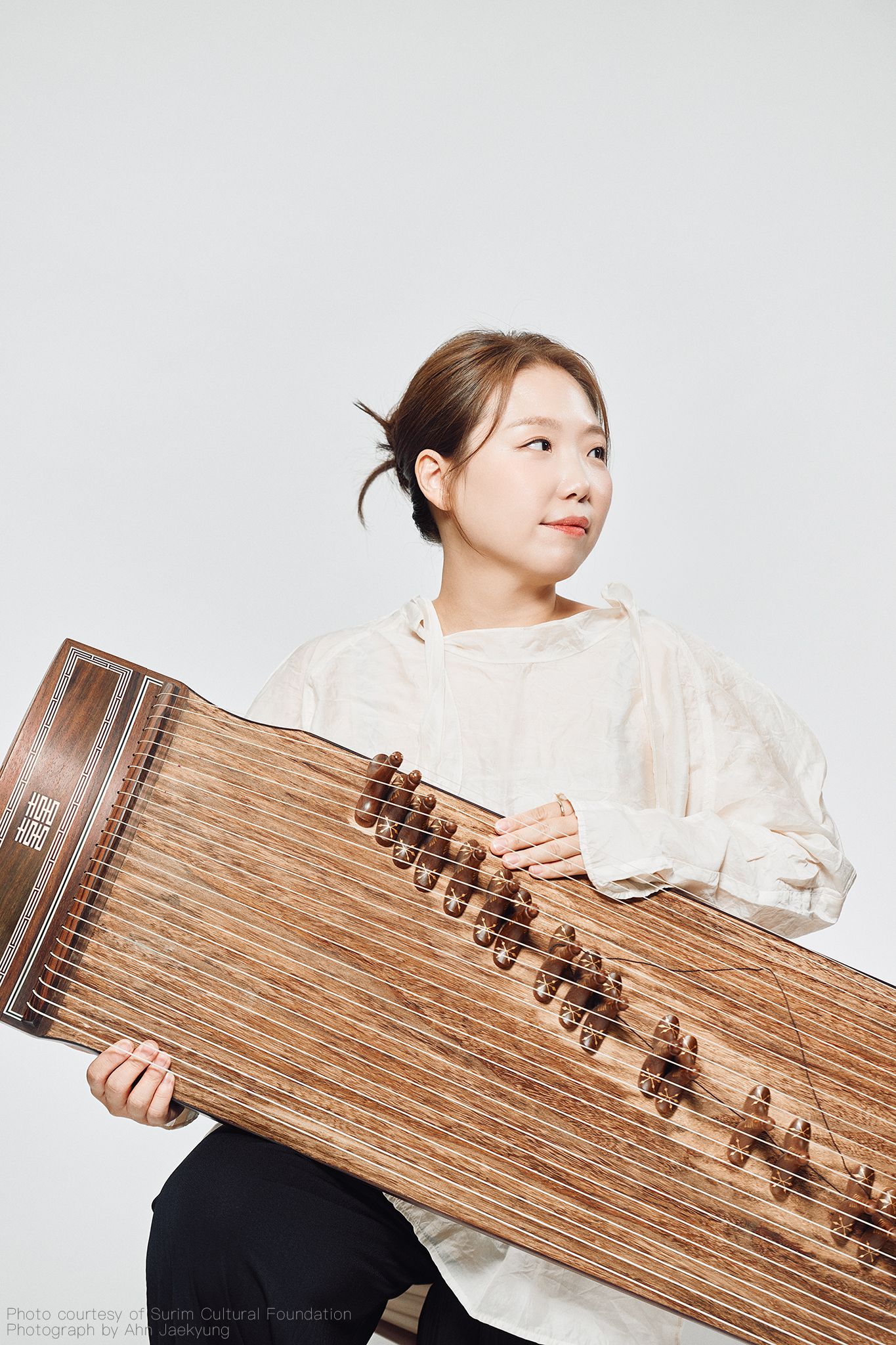 伽倻琴演奏家徐廷旼 伽倻琴演奏家徐廷旼