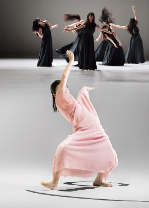 雲門舞集《一個藍色的地方》《來》雙舞作